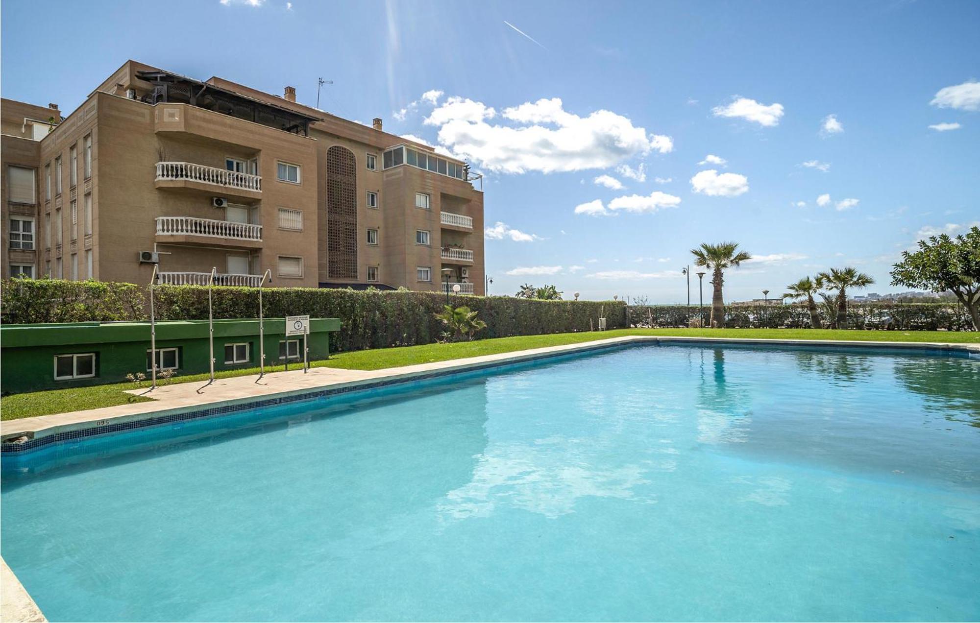 In With 1 Bedrooms, Wifi&outdoor Swimming Pool Appartement